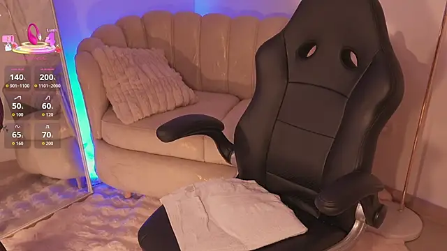 MadelineFox webcam