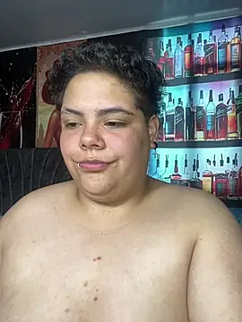 Hailey_Curvy webcam