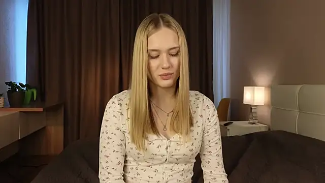 DanikaGudinas webcam