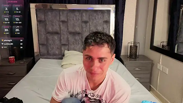 LeoMonnroe webcam