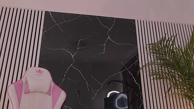 Ava-Diamond webcam