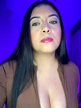 cami_ortiz__ webcam