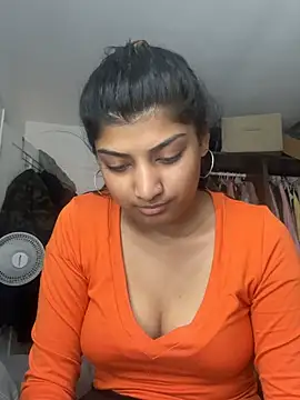 naughtywhisper784 webcam