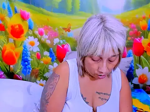 indianroxy webcam