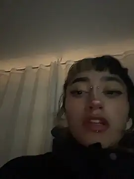 baby_akuma webcam