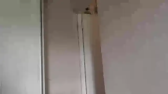 delightful_sofi webcam