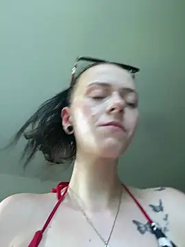 Queenadri webcam