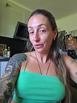 NicoleKaiser live cam on StripChat