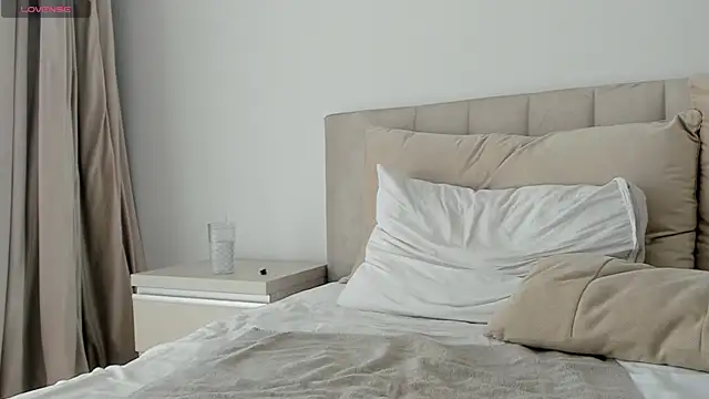 VickyStonee webcam