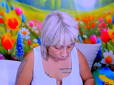 indianroxy webcam