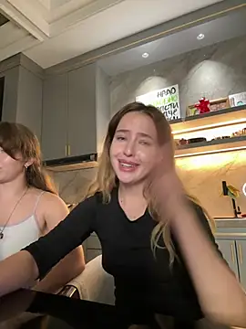 Nura_n_Sarah webcam