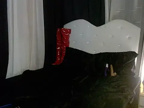 AshantTsiBigCock live cam on StripChat