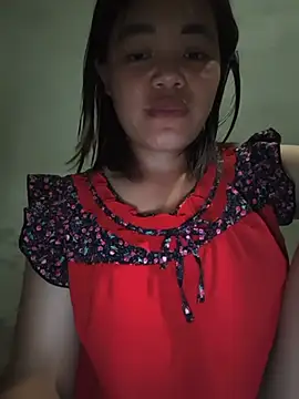 emma-sin (F young) - I wish I could have a piggy bank.