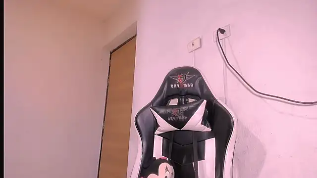 bad_girl_xxx webcam