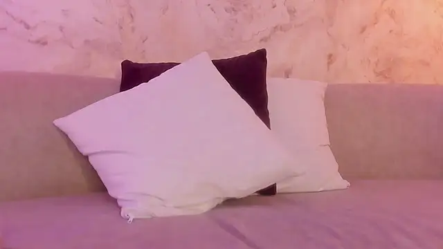 camilaa_smith_ - Camilaa_smith_'s free webcam - UK Sex Cams