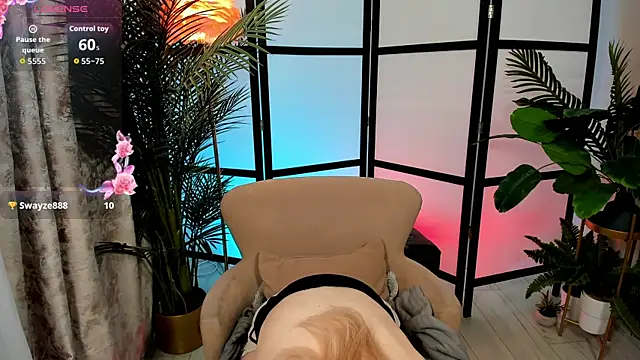 ChloeWells webcam
