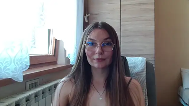 LooveELLYx webcam