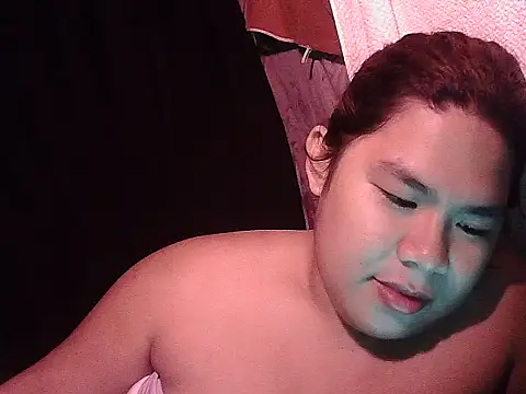huntrix2025 (M twink) - to build my house and lets have fun