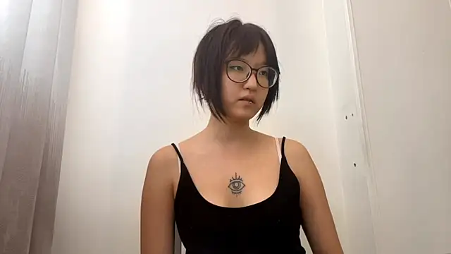 neonami webcam