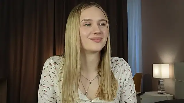 DanikaGudinas webcam