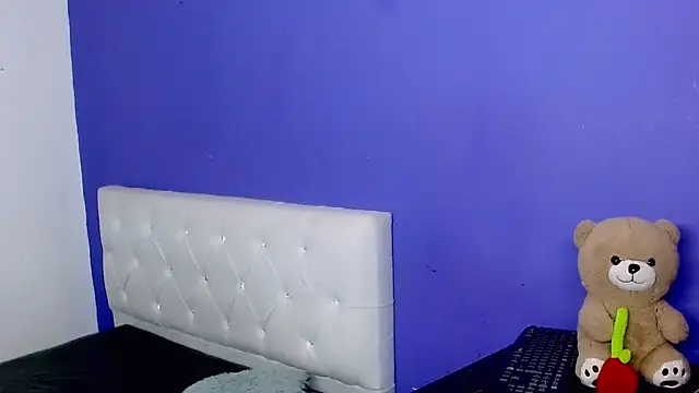 Angel_foxc13 webcam