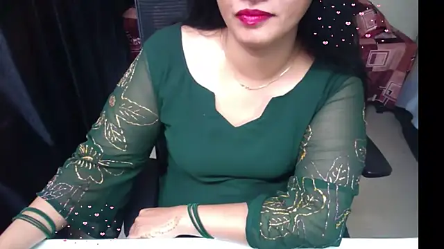 Cute_Aarushii webcam