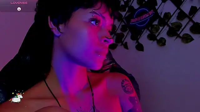 Anny_Kiitty webcam