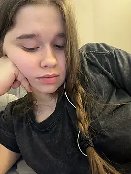HornyGirlH webcam