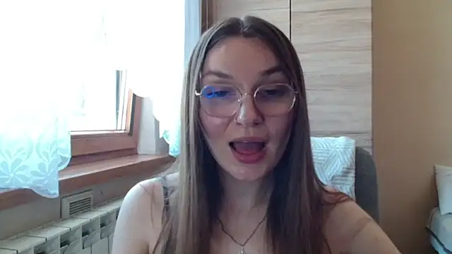 LooveELLYx webcam
