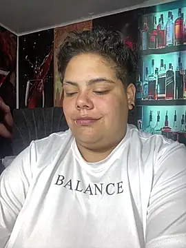 Hailey_Curvy webcam
