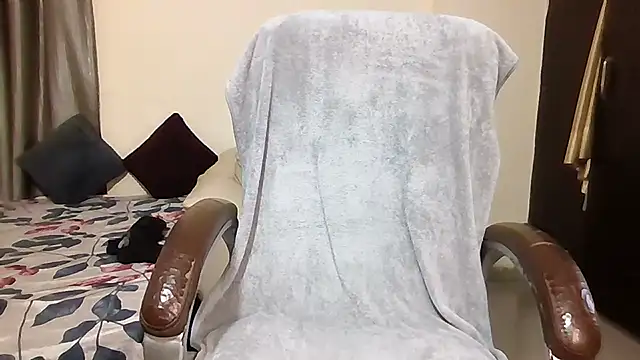 queenhimanshi (F milf) - boobs show
