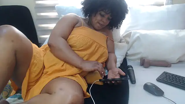 Foxybrownxx1 webcam