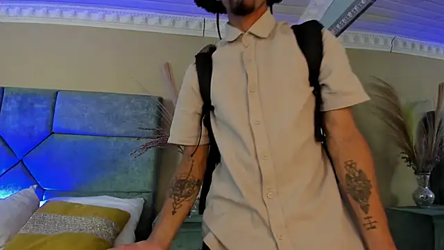 NoaahTylor webcam