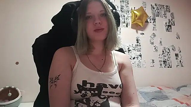 ViolettaCatechini webcam