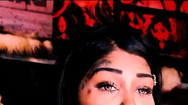 indian_dreamgirl webcam