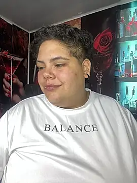 Hailey_Curvy live cam