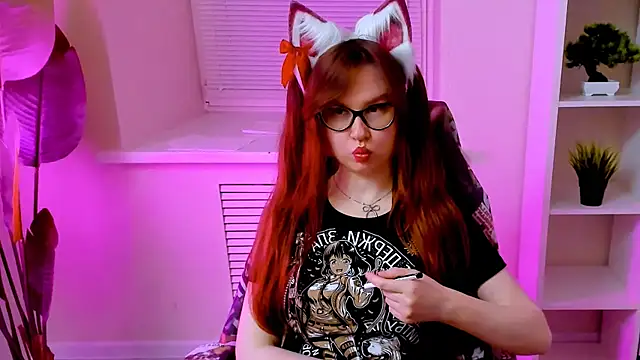 CarolGiggly webcam