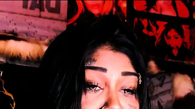 indian_dreamgirl webcam