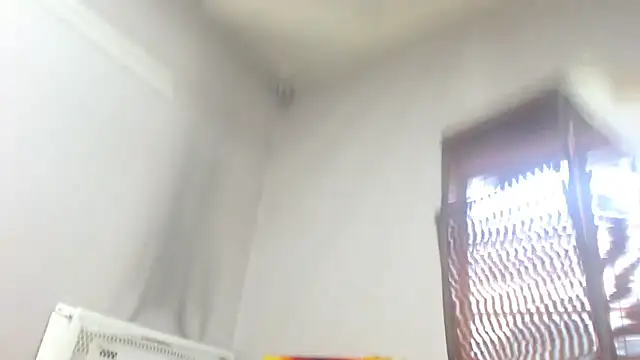 AMAZINGSHAZZXXX webcam