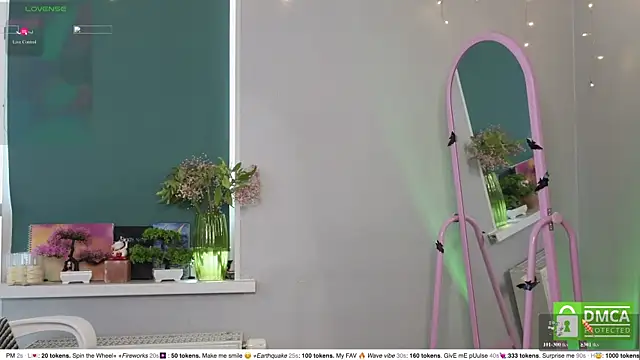 sweetuniporn webcam