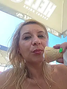 KaylinJan live cam