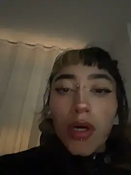 baby_akuma webcam