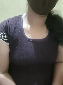 Latha_lovely webcam