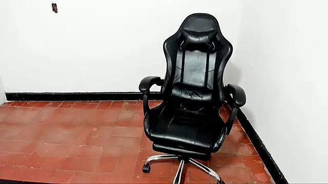 Leal_cute666 webcam
