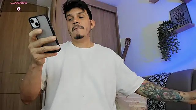 alejandro_stark webcam