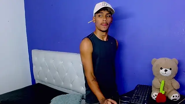Angel_foxc13 webcam