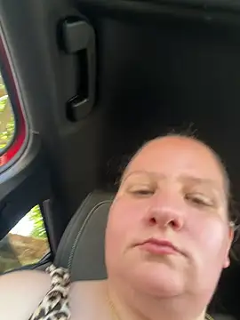 HairyButHot live cam on StripChat