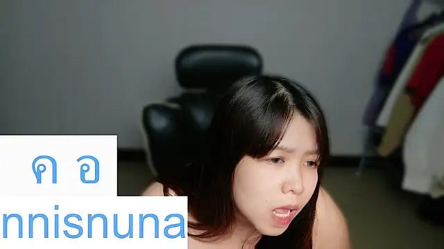 nunanunanuna live cam on StripChat