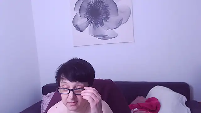 ChristaRose live cam on StripChat
