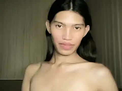 Yourgoddess_jayve live cam on StripChat